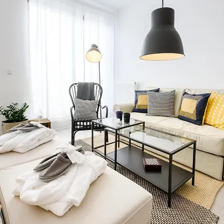 Apartment Bastova, Stela & Mia *