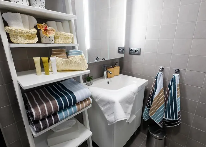 Bastova, Stela & Mia Lägenhet *