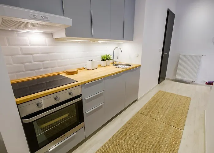 Bastova, Stela & Mia Bratislava