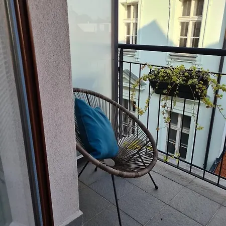 Bastova, Stela & Mia * Pressburg