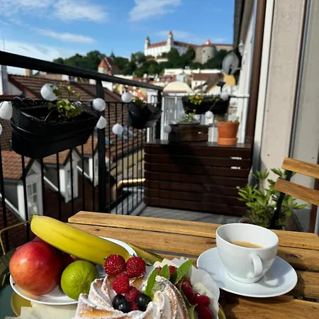 Bastova, Stela & Mia * Pressburg