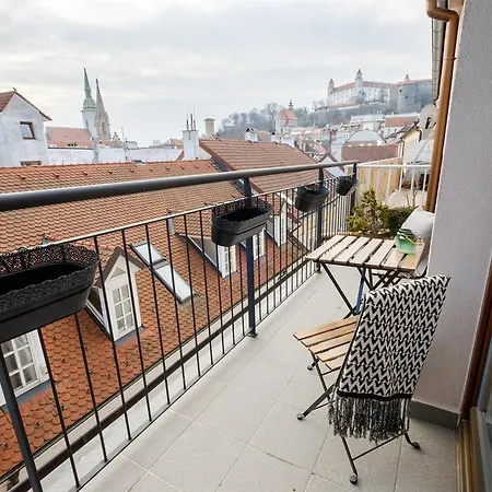 Bastova, Stela & Mia * Pressburg