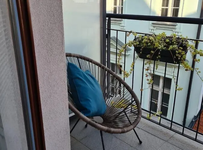 Bastova, Stela & Mia * 브라티슬라바