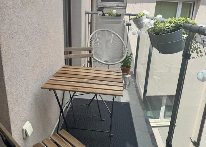 Bastova, Stela & Mia *