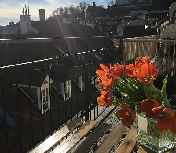 Bastova, Stela & Mia 브라티슬라바